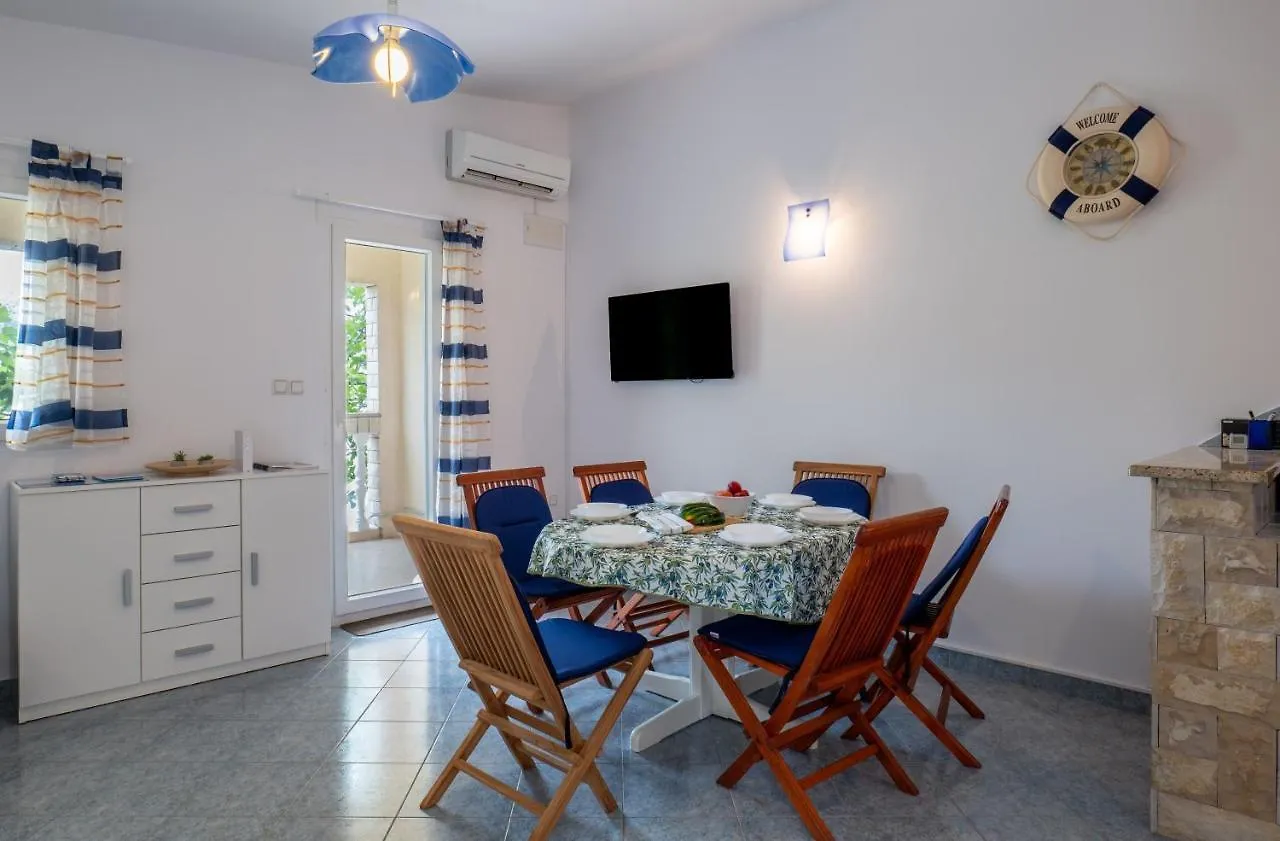 Apartment Tiam kontakti